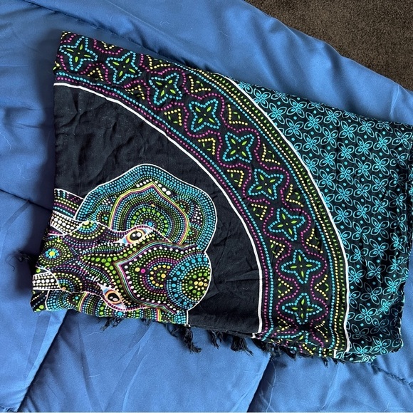 Elephant Tapestry - Picture 5 of 7